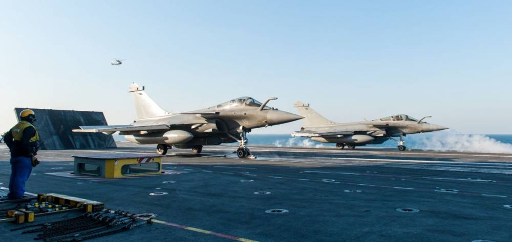 141504 cdg sem rafale hawkeye