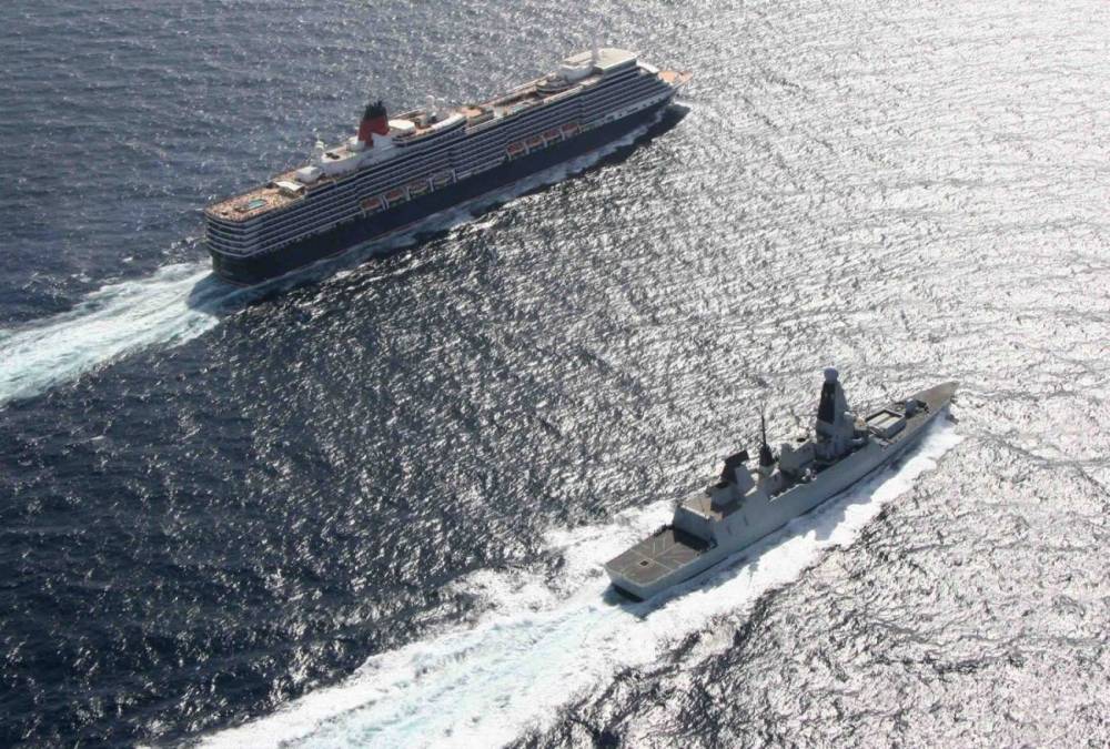 146609 hms defender queen mary 2