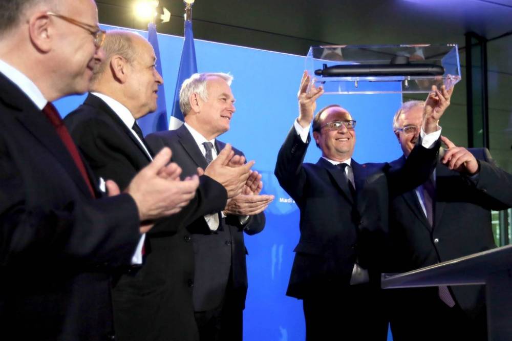 146714 hollande dcns