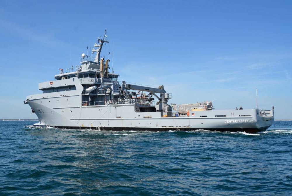 Nouméa : ils naviguent en toute sécurité sur un bateau insubmersible -  Nouvelle-Calédonie la 1ère