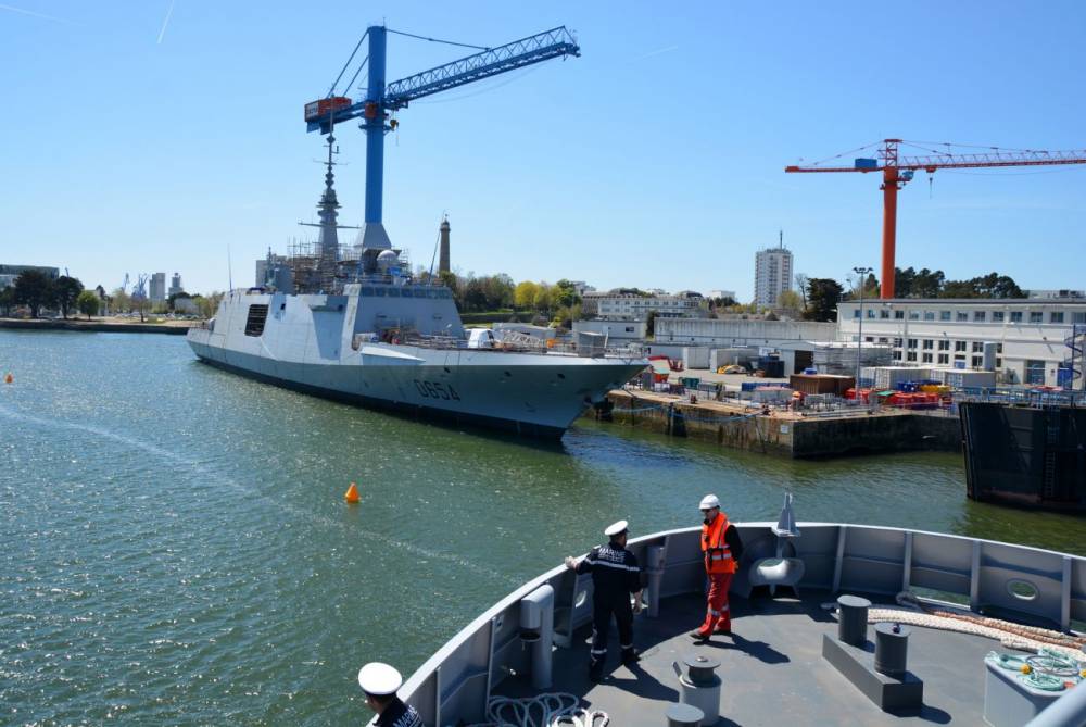 148753 fremm auvergne dcns lorient