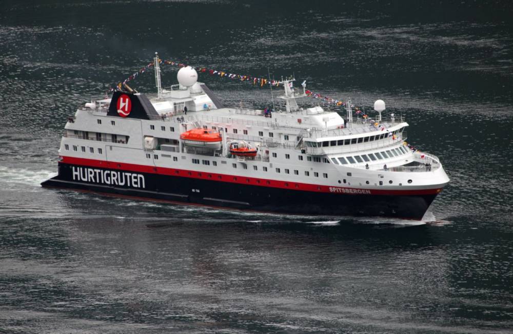 151471 hurtigruten spitsbergen