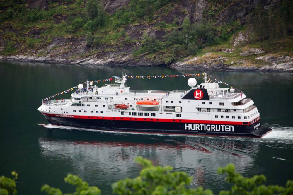 151478 hurtigruten spitsbergen