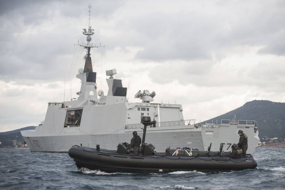 153437 la fayette courbet ecume 2014 