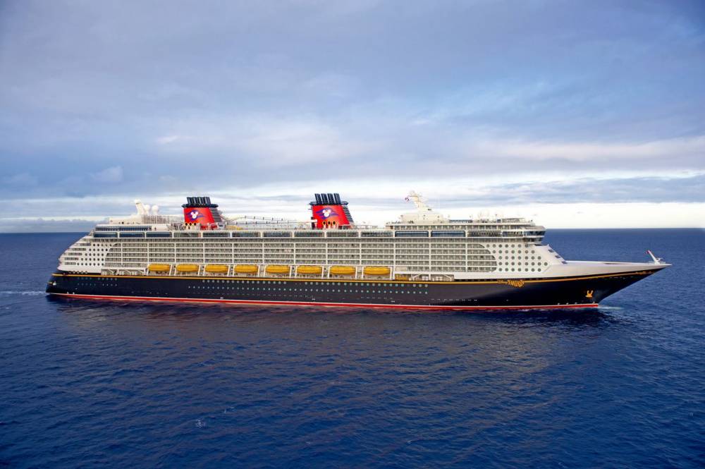 153617 disney fantasy
