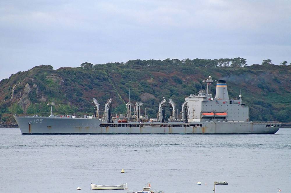 155628 usns leroy grumman ravitaillement