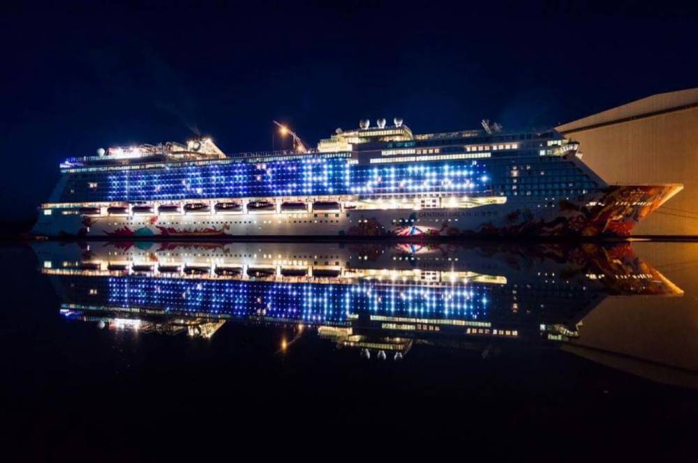 156352 genting dream