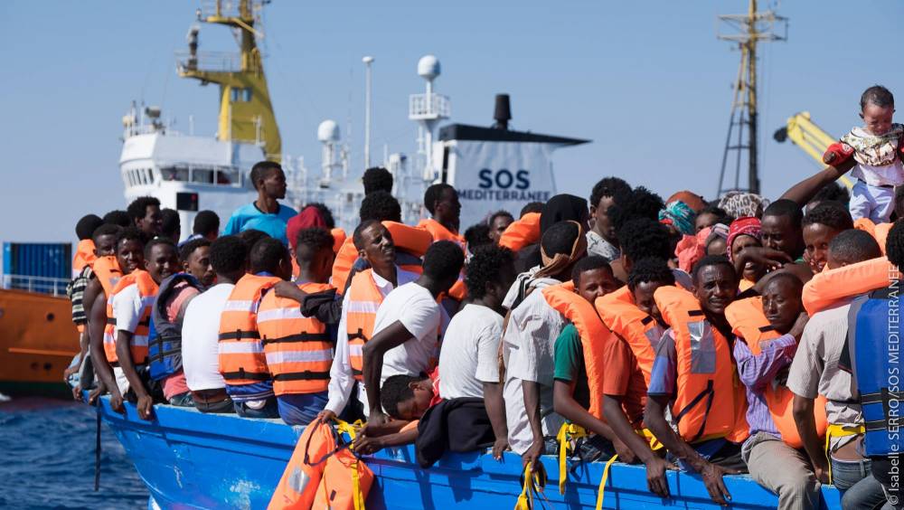 157910 migrants aquarius