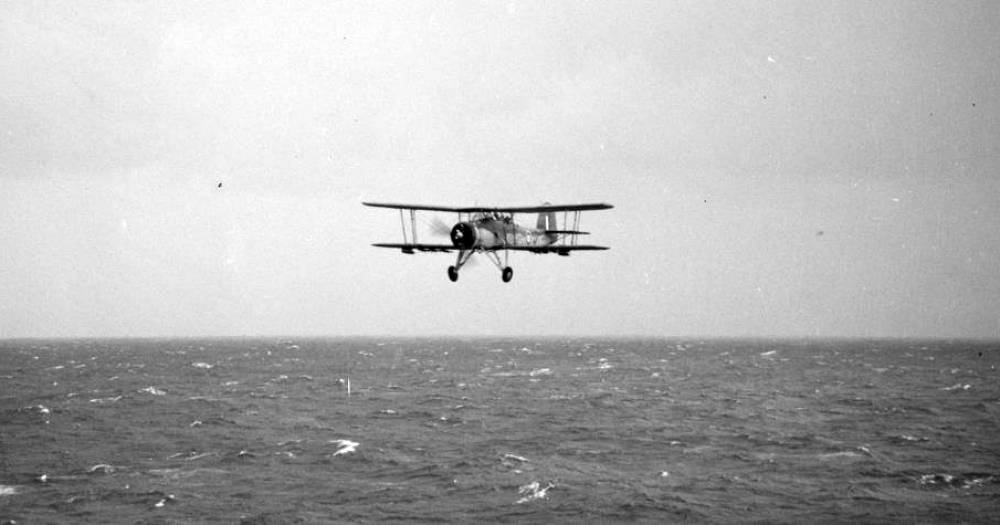 Décès du pilote de Swordfish qui scella le sort du Bismarck Mer et Marine