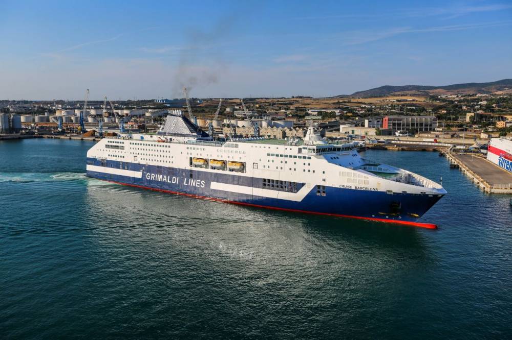 172413 Ferry Cruise Barcelona Grimaldi Lines à Civitavecchia