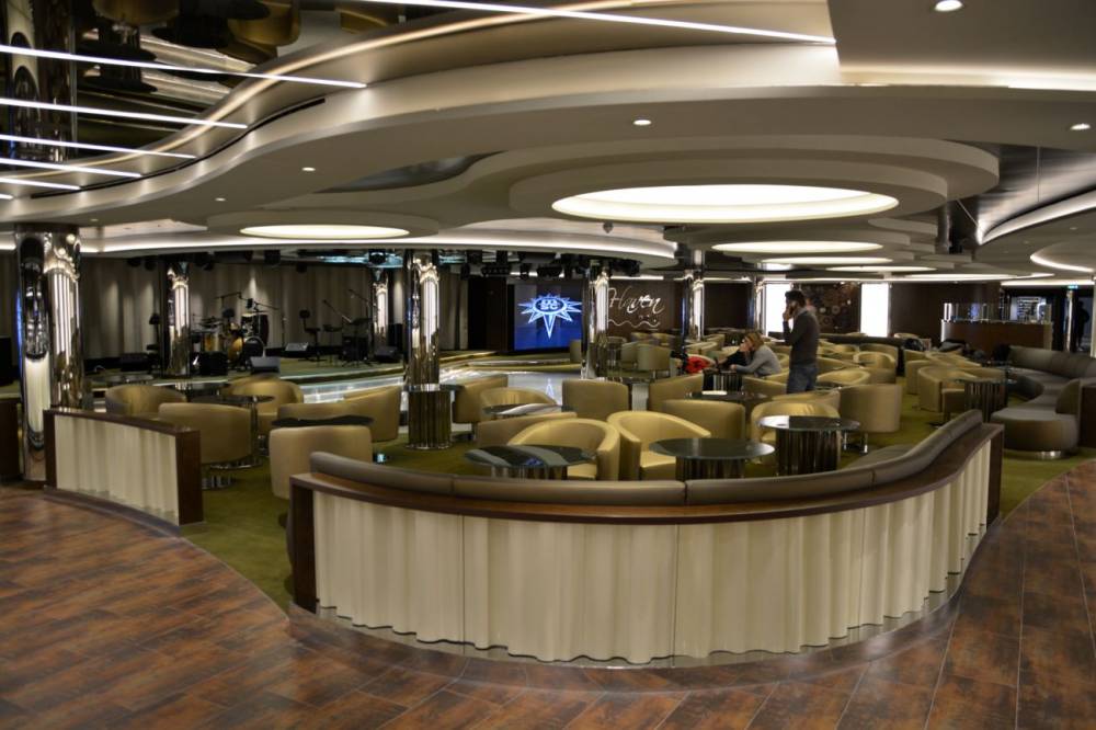 178939 msc seaside bars