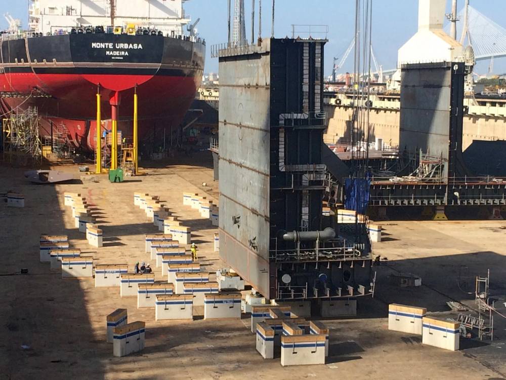 182053 navantia Monte Urquiloa petrolier 3