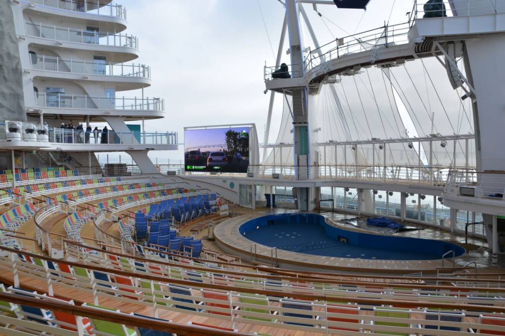 183964 symphony of the seas