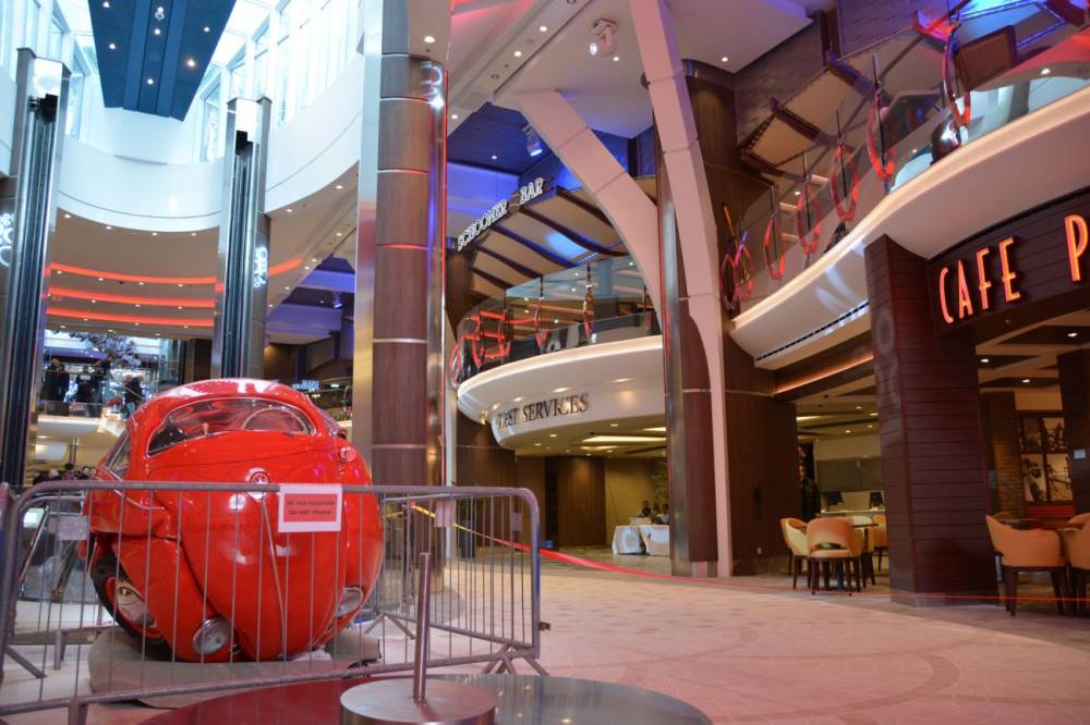 183987 symphony of the seas