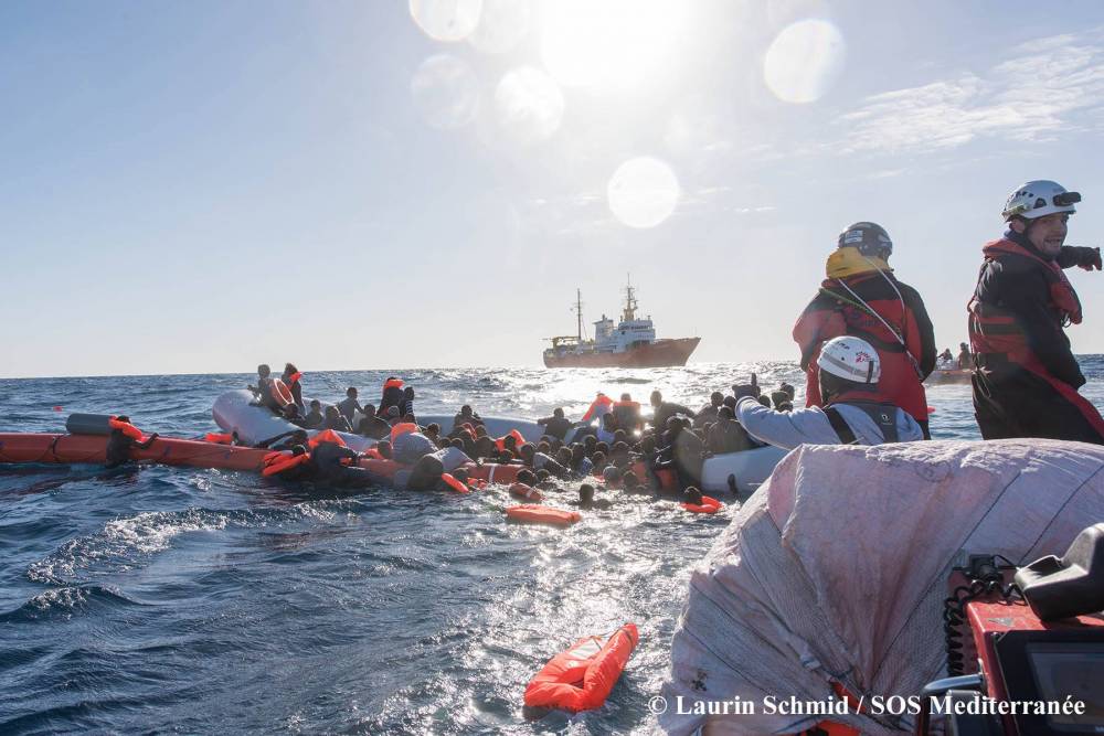 184079 migrants sos mediterranee