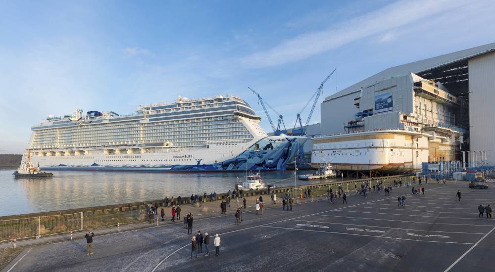 183776 Norwegian Bliss Aida Nova