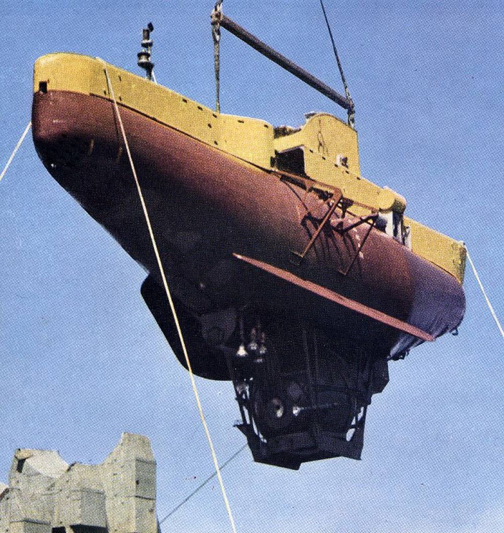 184919 bathyscaphe fnrs 3 mise a eau