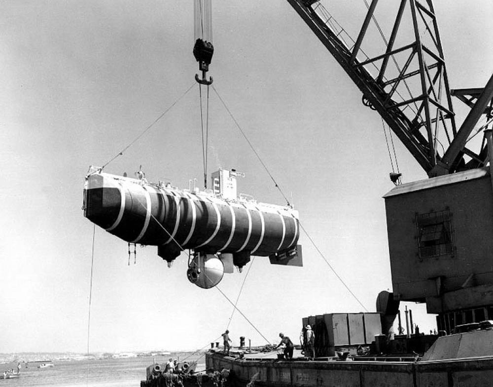 184922 bathyscaphe trieste