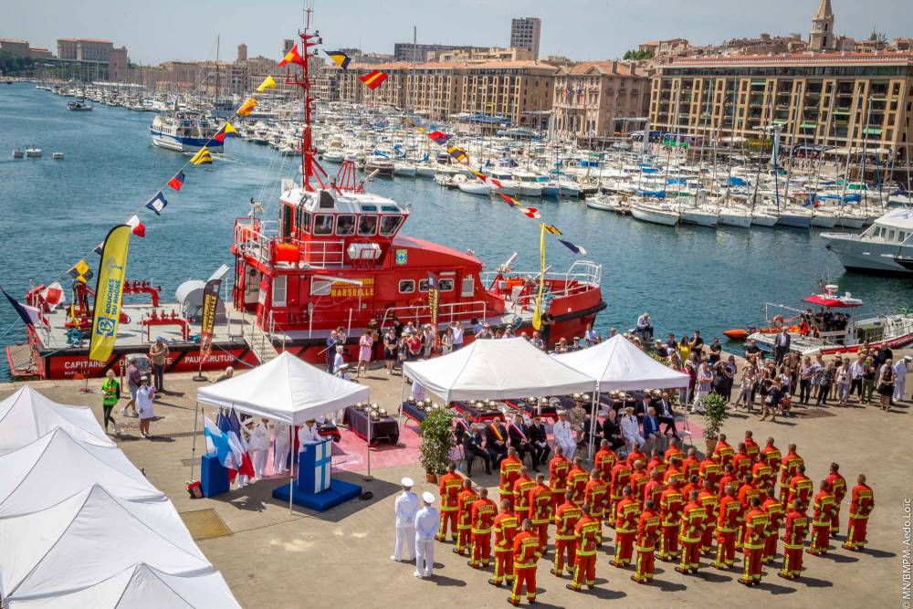 189238 marins pompiers bateau pompe brutus