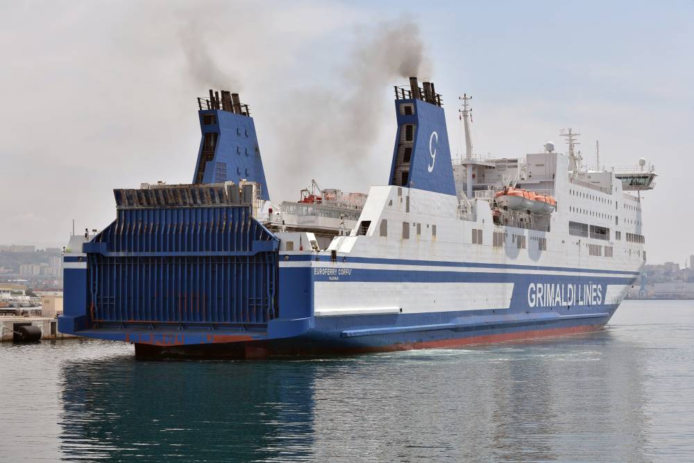 189422 euroferry corfu corsica linea grimaldi