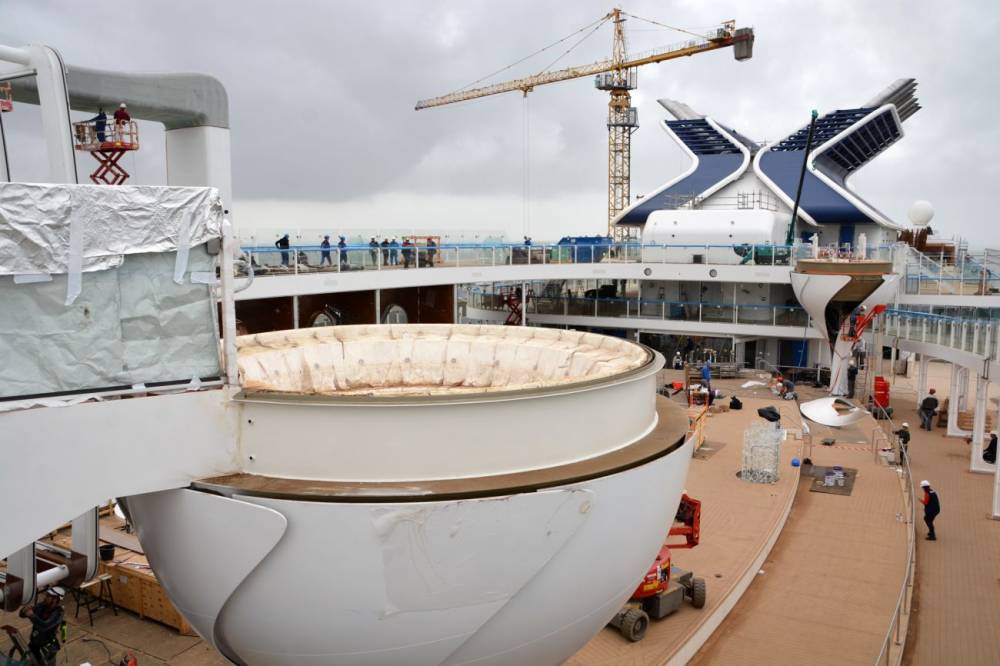 195809 celebrity edge