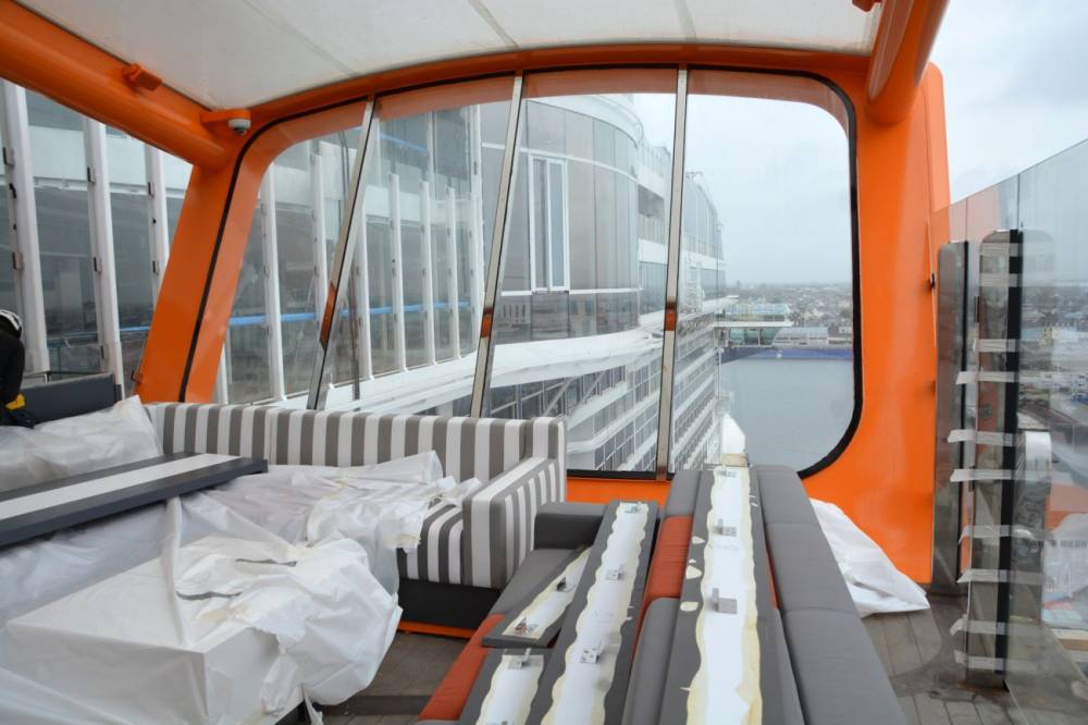 195836 celebrity edge