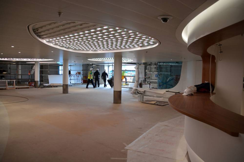 195869 celebrity edge