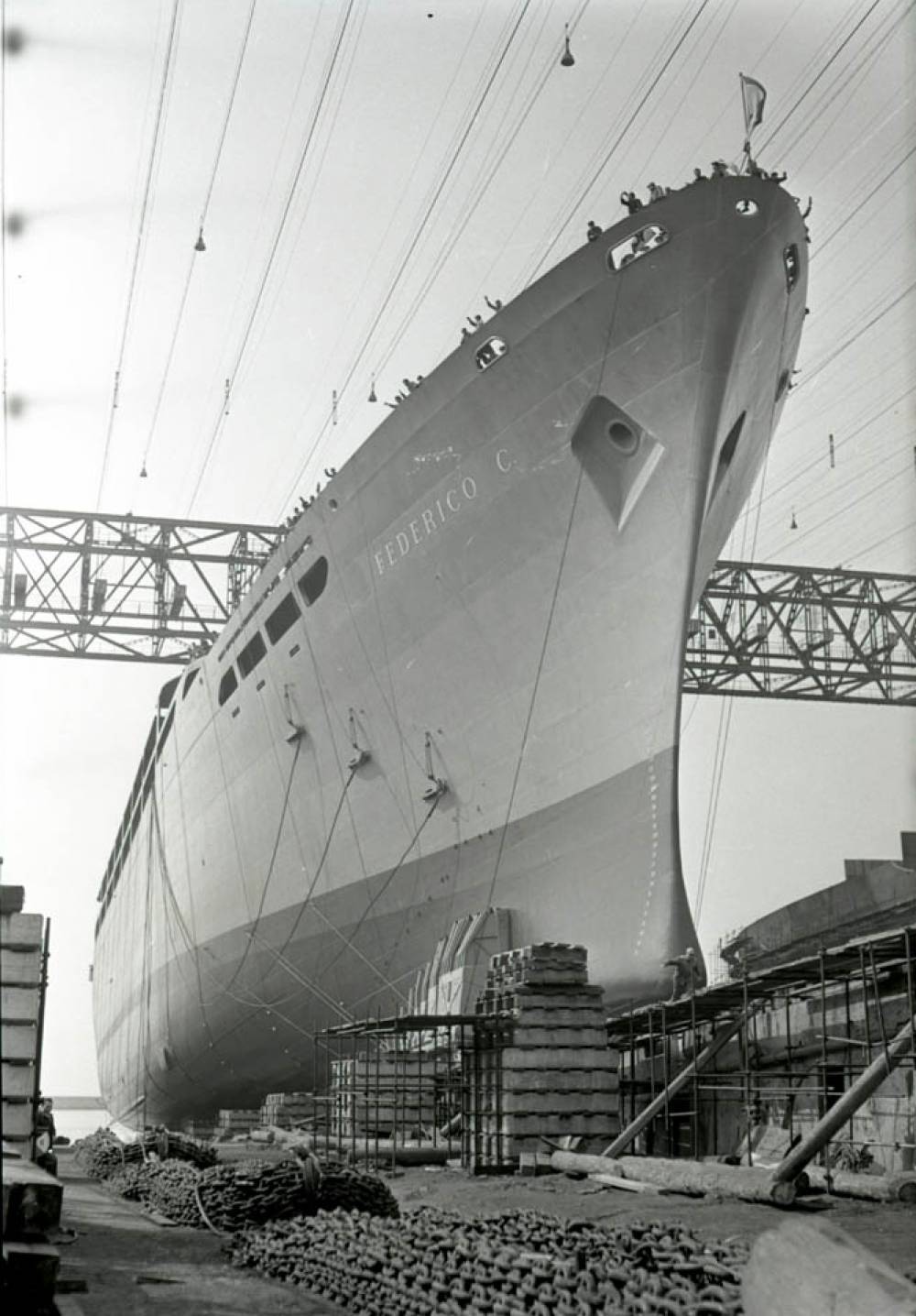 194380 costa federico c