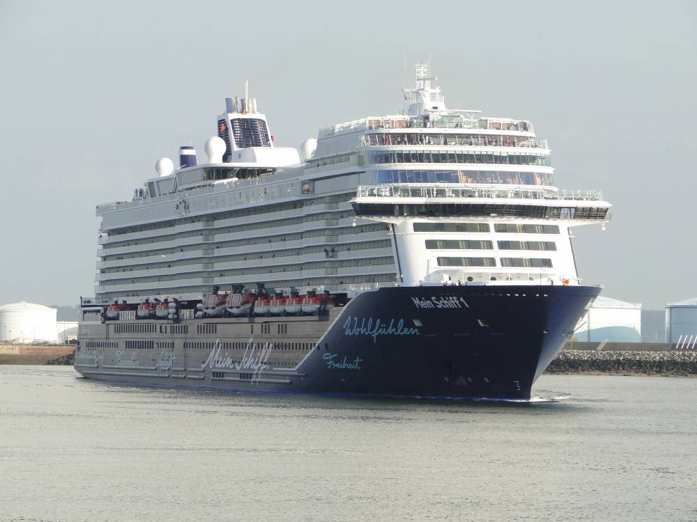 194648 mein schiff 1