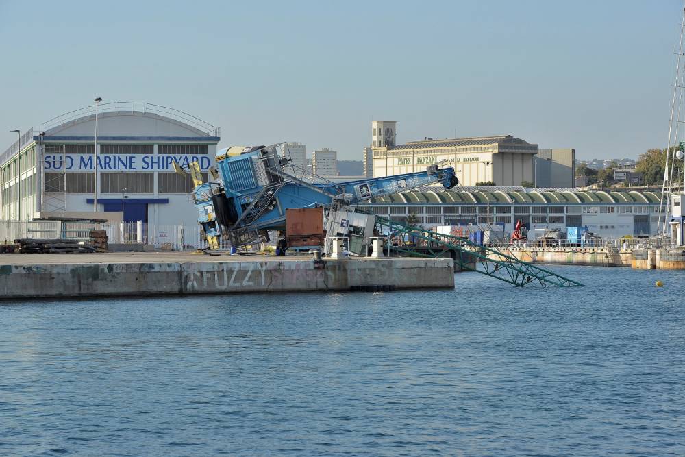196096 grue marseille