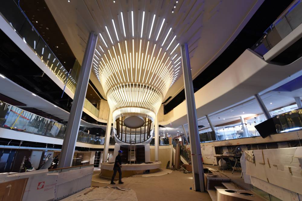 195875 celebrity edge