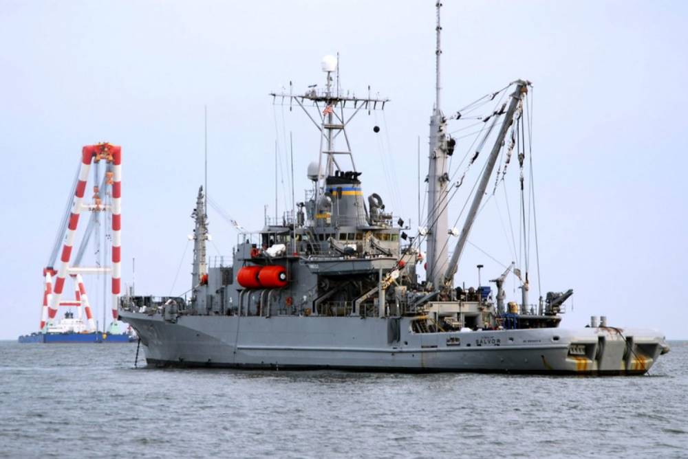 196341 USNS Salvor