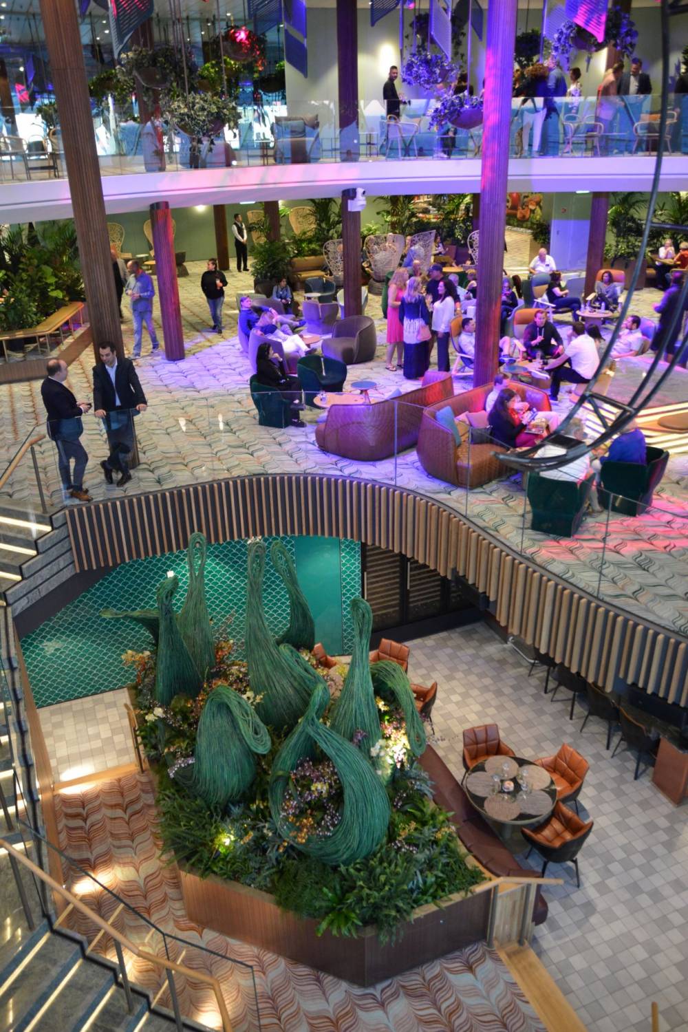 199218 Celebrity edge eden