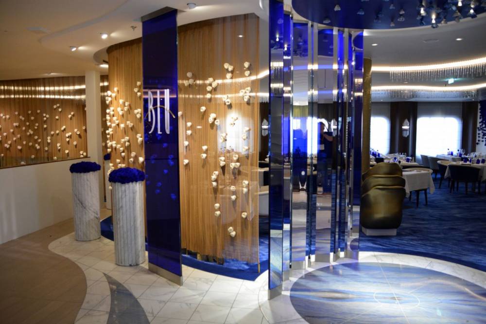 199508 Celebrity edge restaurants blue