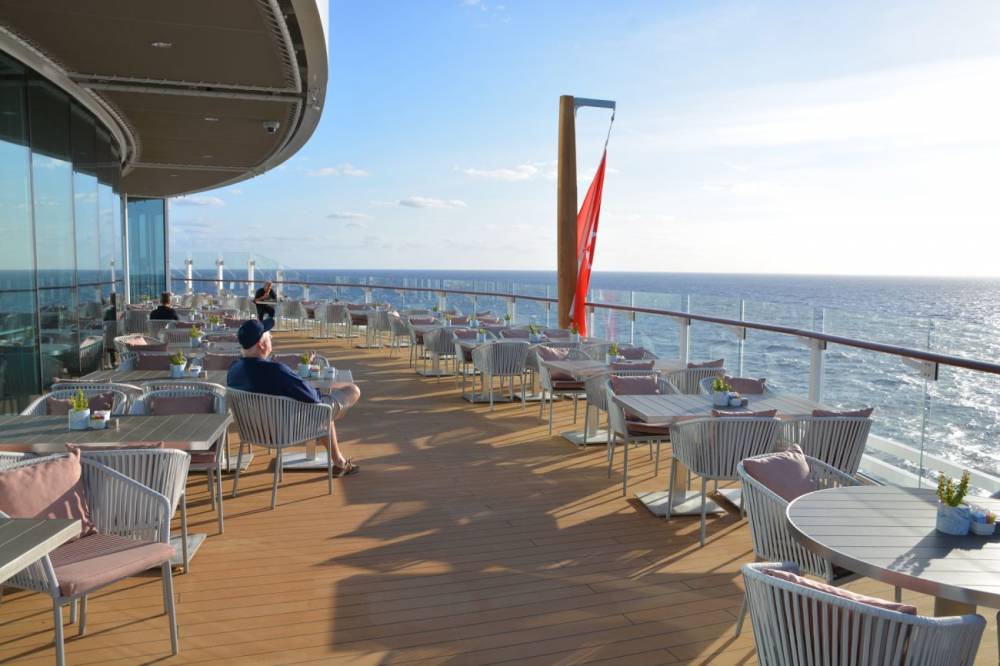 199572 Celebrity edge restaurants buffet