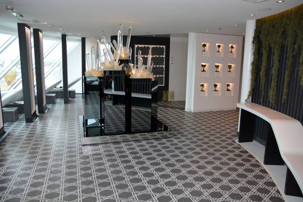 199671 Celebrity edge spa