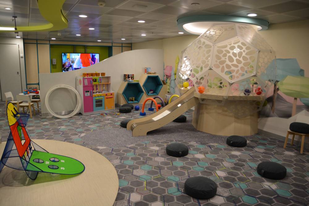 199762 celebrity edge enfants