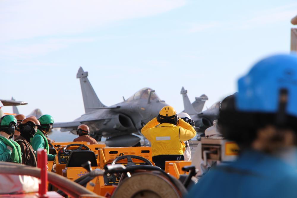 200156 cdg pont d'envol Rafale
