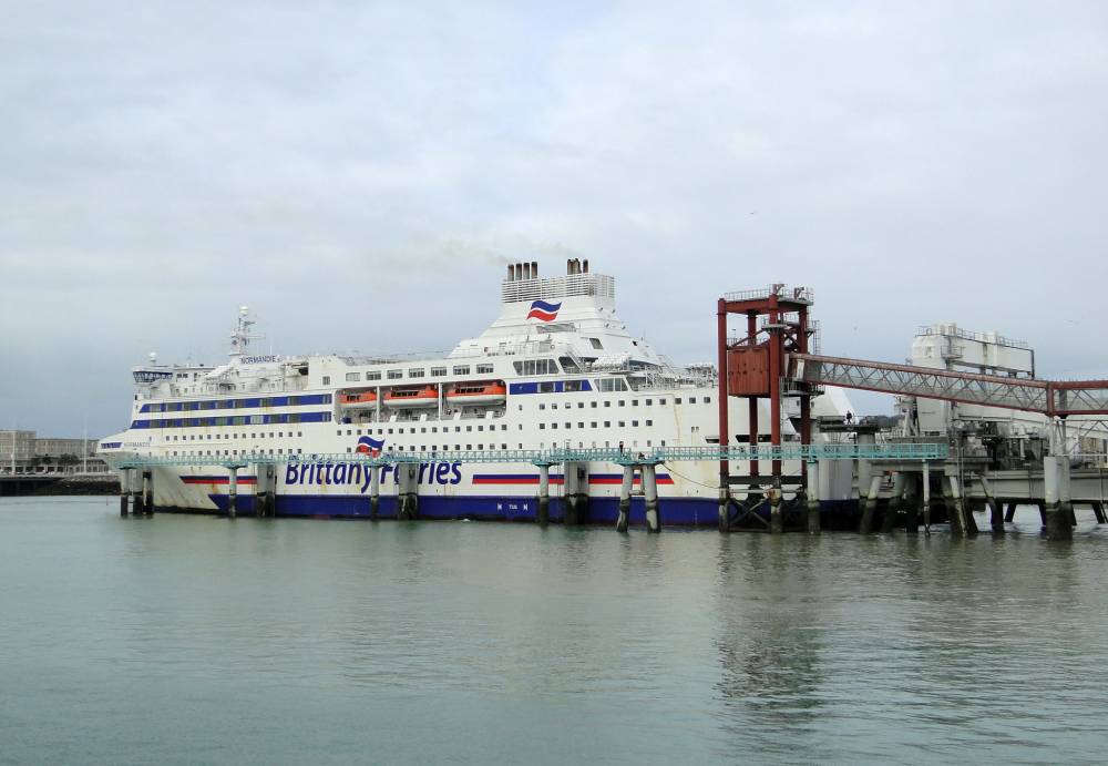 201994 brittany ferries normandie etretat