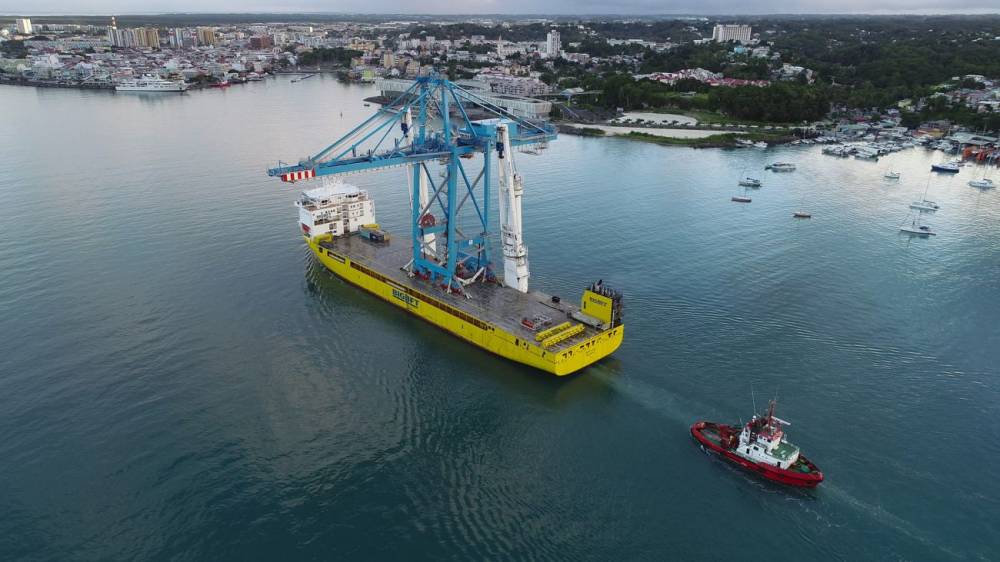 203059 arrivée portique guadeloupe