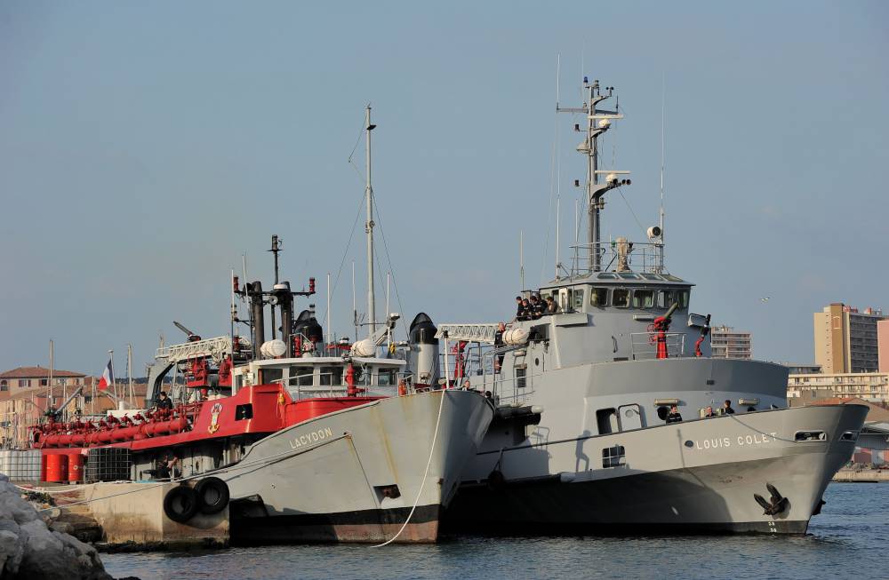 202701 bateau pompe louis collet brutus pompiers