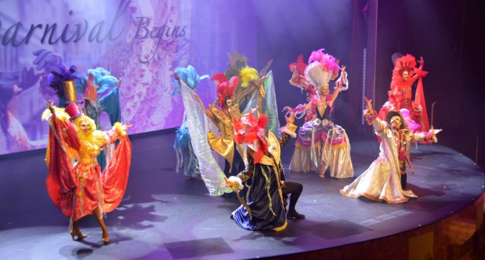 205215 costa venezia theatre