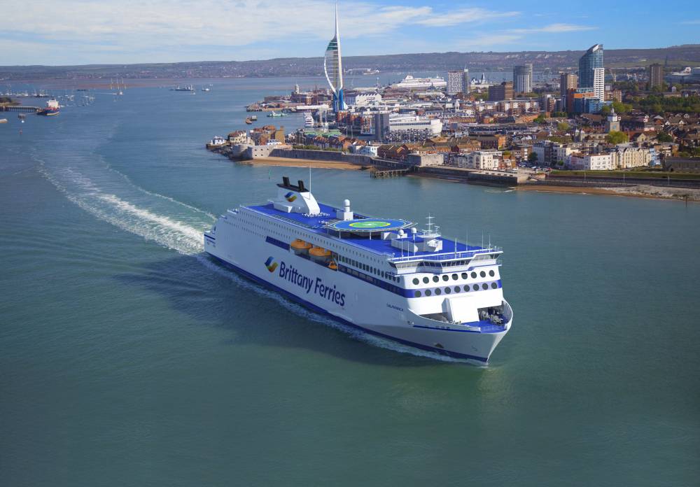 205983 brittany ferries gnl