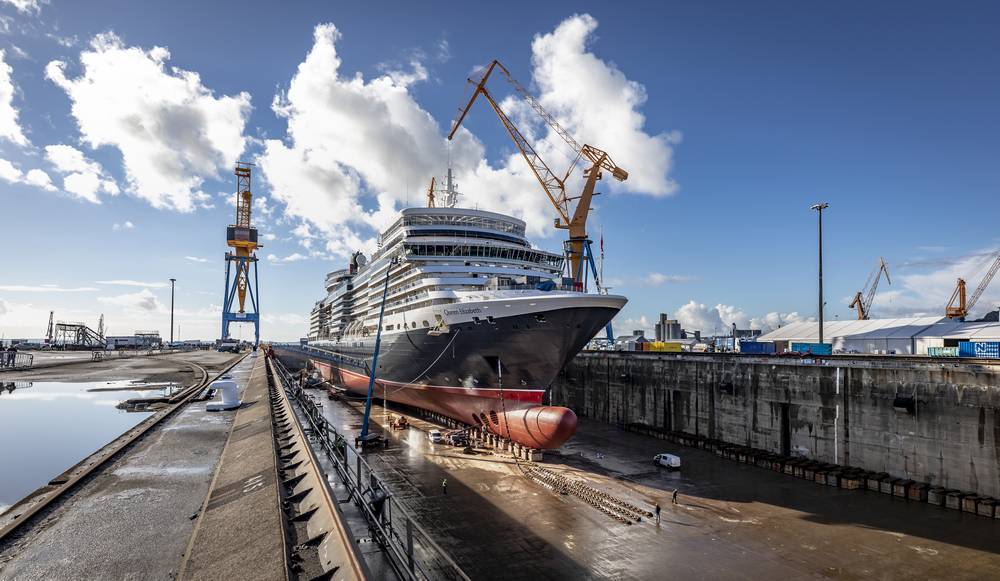204810 damen brest queen elizabeth
