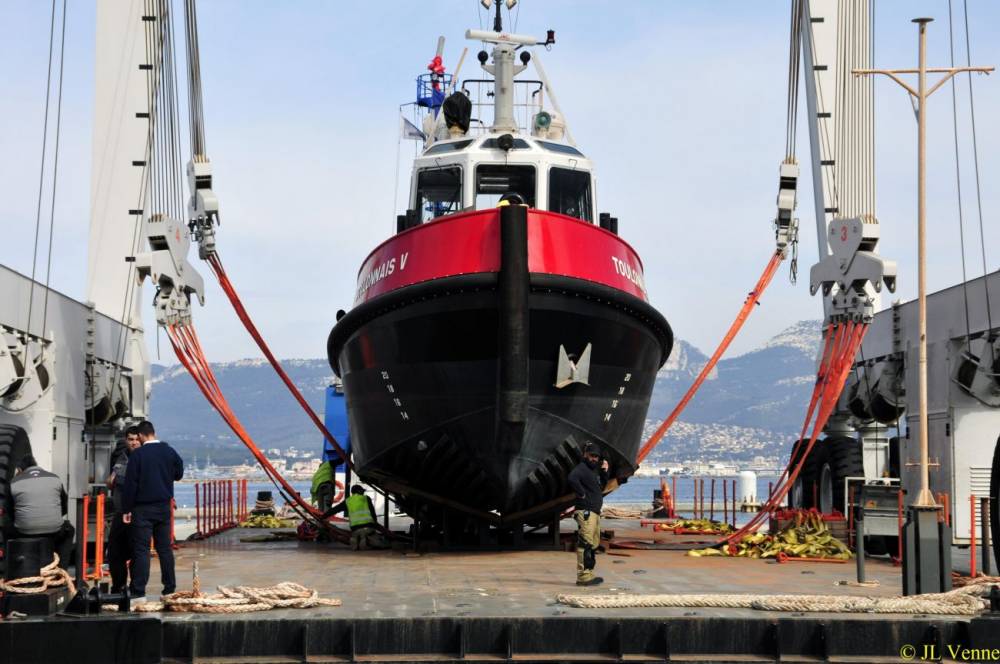 206478 snrtm remorqueur damen stan tug 1606 toulonnais V
