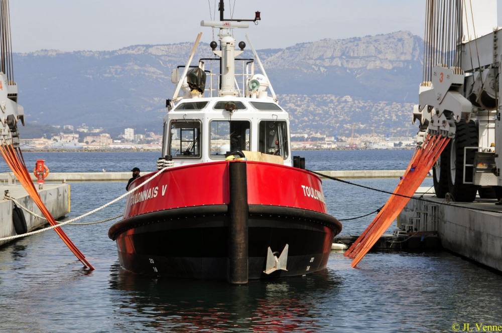 206498 snrtm remorqueur damen stan tug 1606 toulonnais V