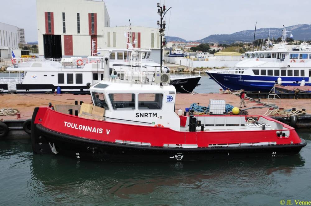 206504 snrtm remorqueur damen stan tug 1606 toulonnais V