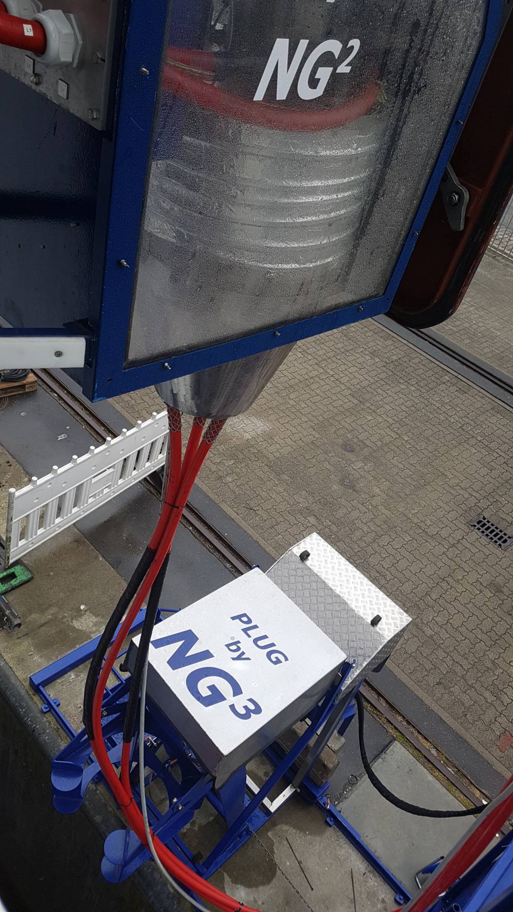 208951 ng3 plug