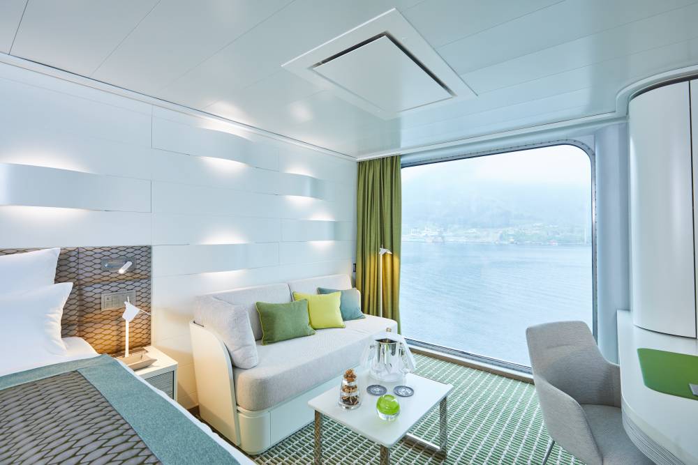 208494 hapag-lloyd hanseatic nature panomara cabine