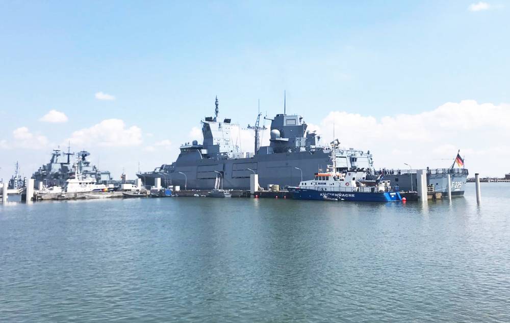 L’Allemagne met en service sa première frégate du type F125 | Mer et Marine